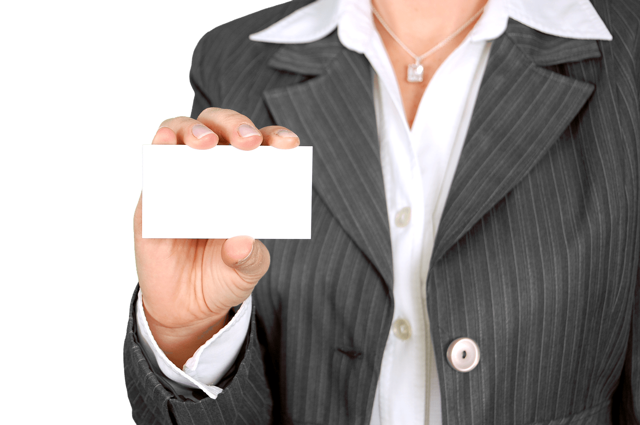 17 Inspiring Business Card Examples For Finance Professionals